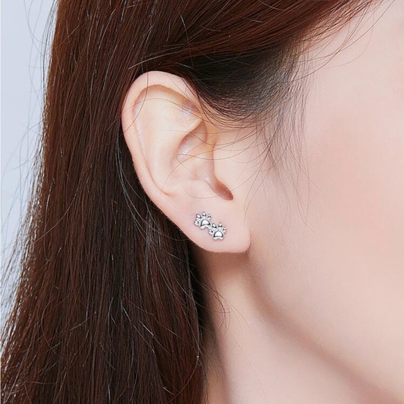 🐾 S925 Sterling Silver Paw Print Earrings NWT - Picture 3 of 7